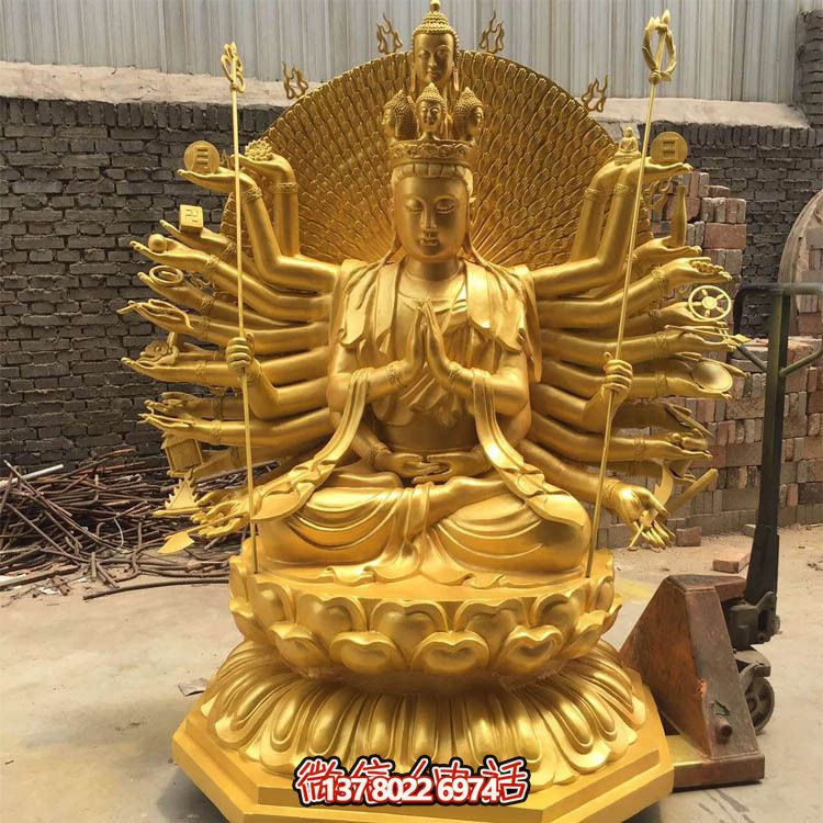貼金千手觀音雕塑，精美裝飾大型寺廟