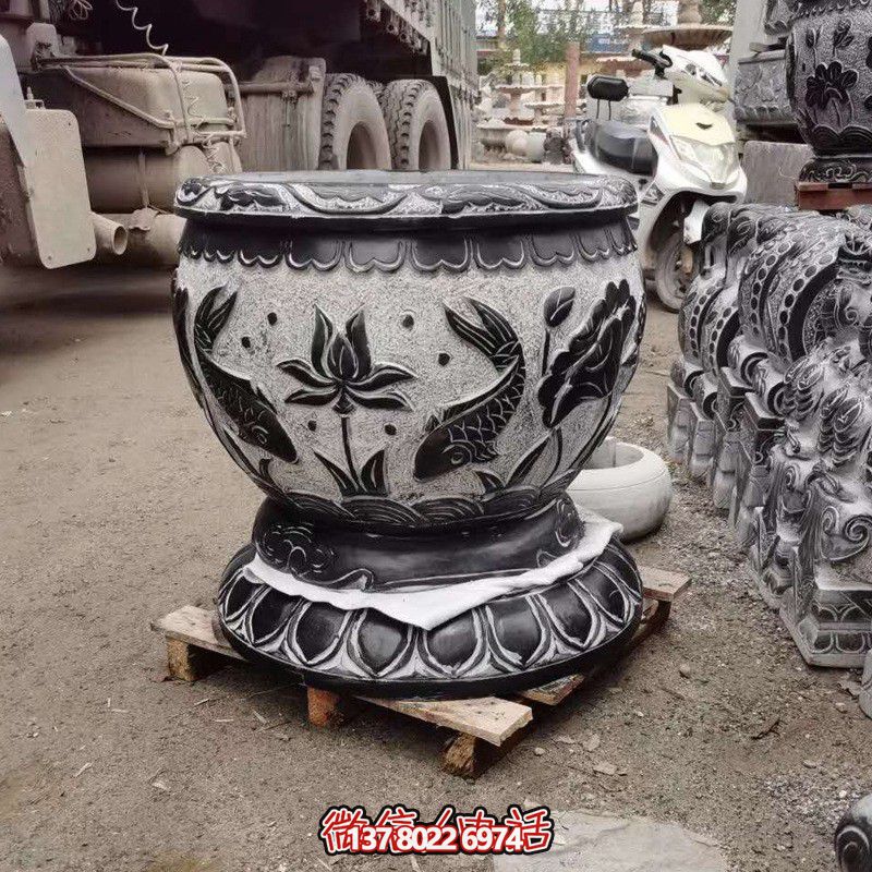 雅致雙魚石雕花盆，為您的庭院增添藝術(shù)氣息