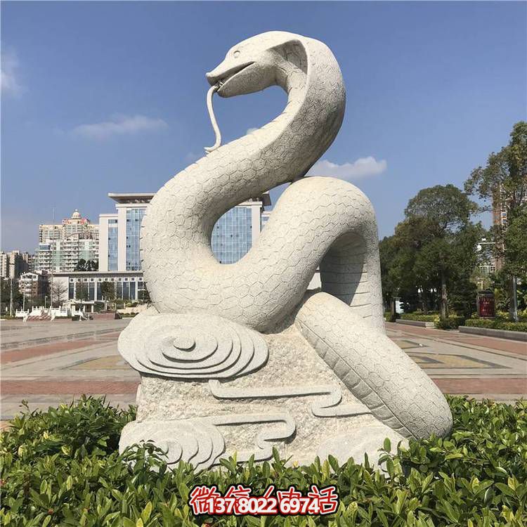 傳統(tǒng)風格大理石蛇雕塑，擺放于廣場，給您帶來完美視覺享受