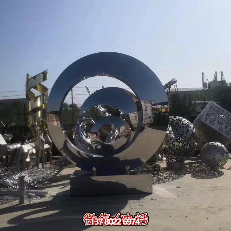 不銹鋼抽象幾何雕塑，鏡面圓環(huán)裝飾廣場、園林