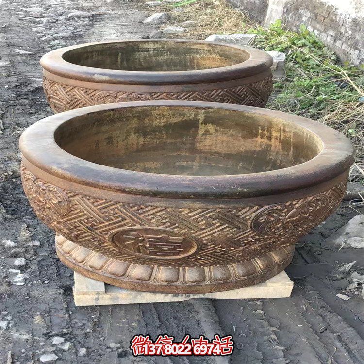 古典庭院魚缸，享受傳統(tǒng)文化的視覺(jué)盛宴