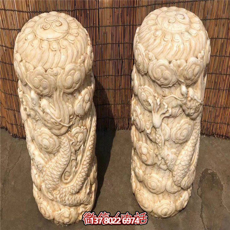 精美石柱浮雕擺件，添上龍庭院門(mén)口的濃濃文化氣息
