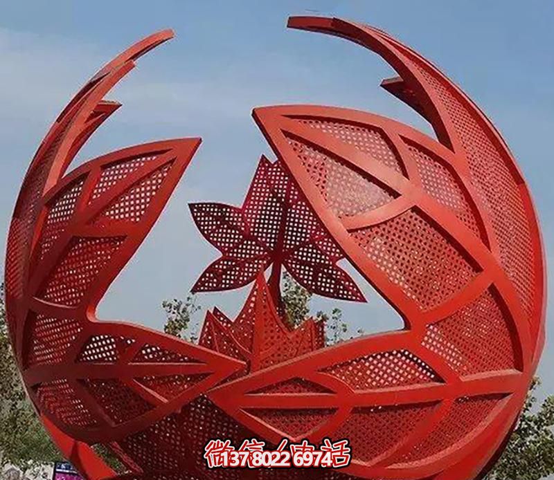 不銹鋼楓葉球形雕塑，點(diǎn)綴廣場(chǎng)景觀