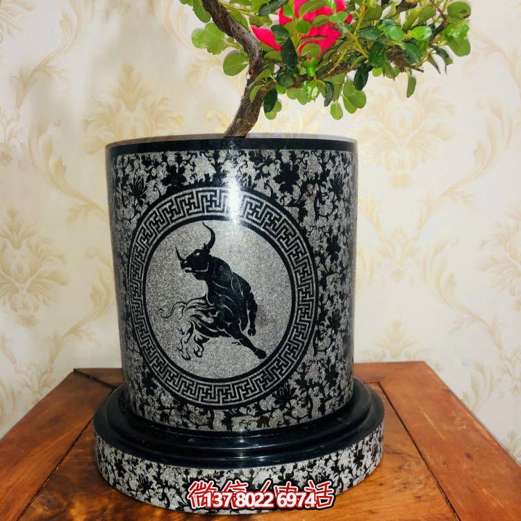 手工精美石雕花盆，點(diǎn)亮您的室外空間