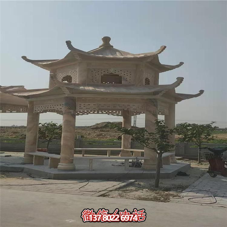 雙層紅雕涼亭，觀賞絕美晚霞，享受乘涼樂趣