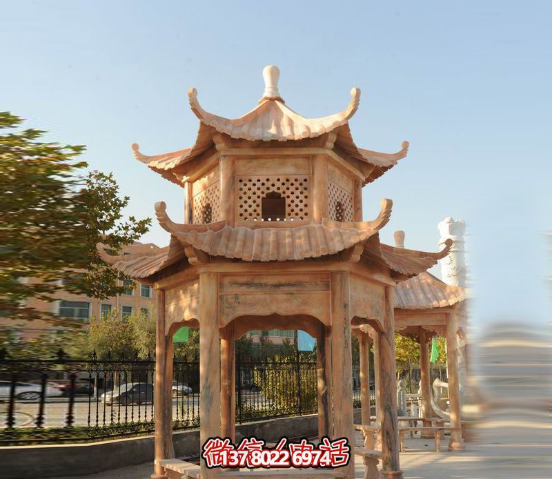 雙層涼亭，讓晚霞紅彩點(diǎn)綴庭院