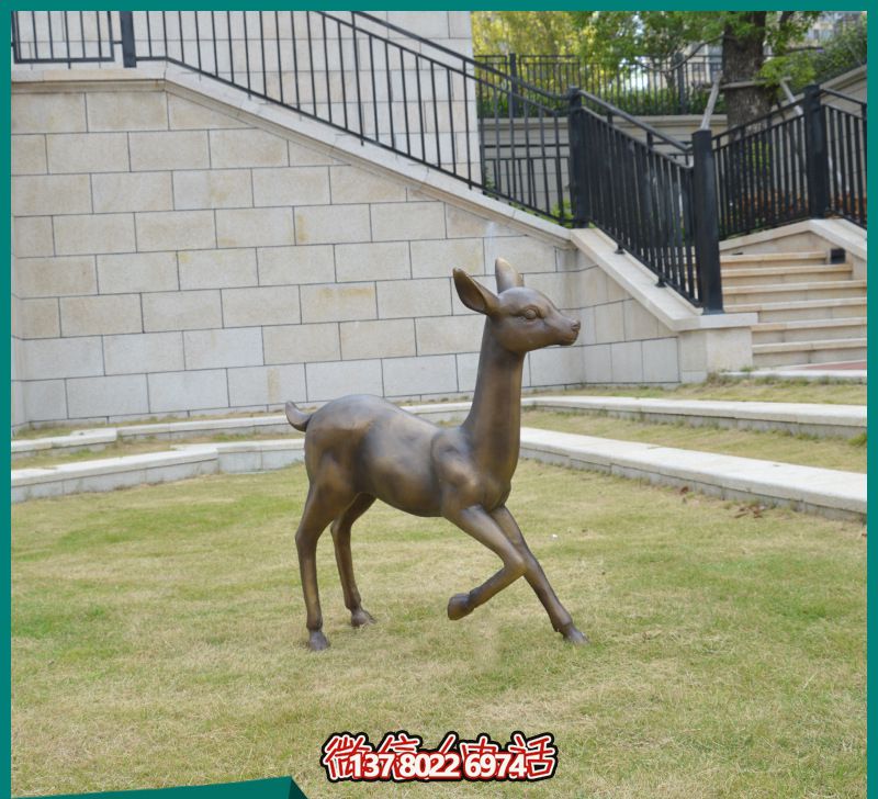 玻璃鋼梅花鹿彩繪雕塑，完美裝飾園林景觀