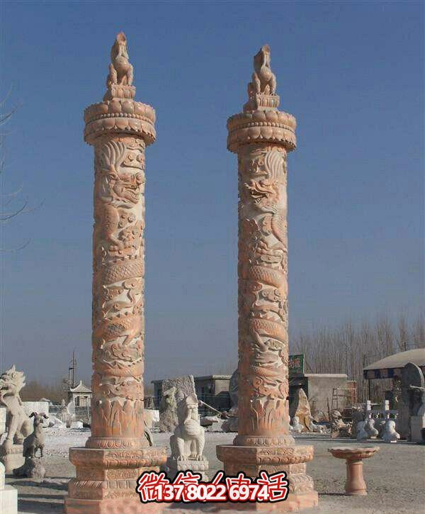 雕塑晚霞紅，炫彩華表美景