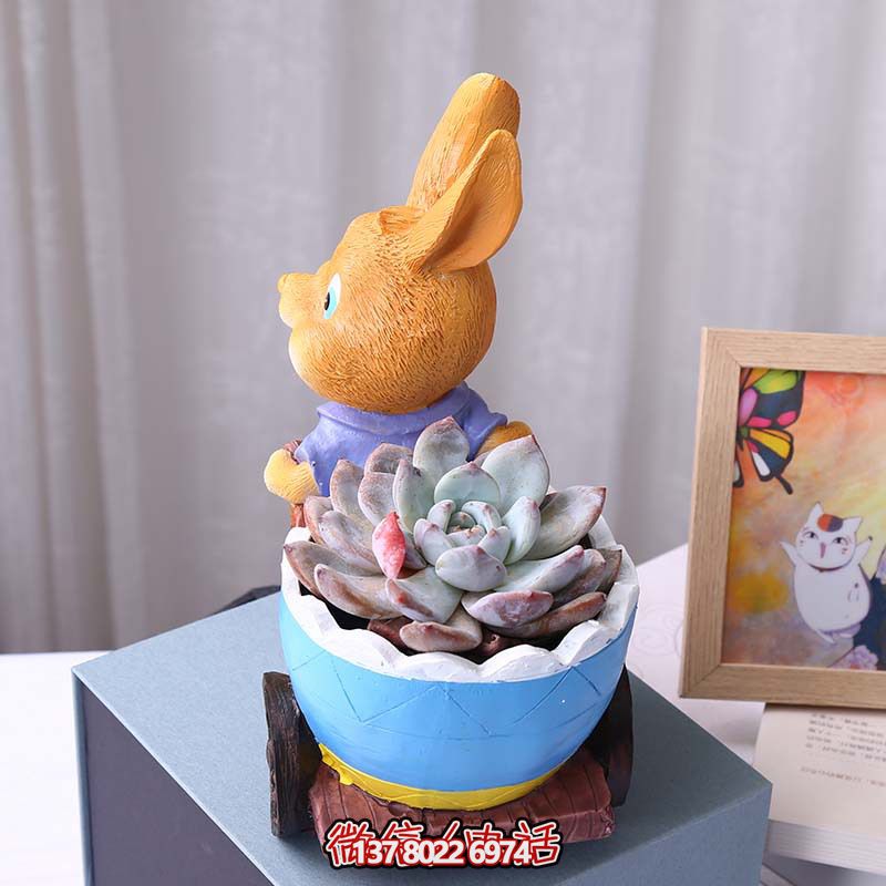 玻璃鋼兔子雕塑拉花盆，讓客廳擺件變得更有格調(diào)