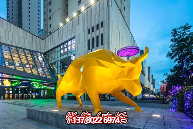 玻璃鋼彩繪雕塑讓你的廣場現(xiàn)象級創(chuàng)意牛！