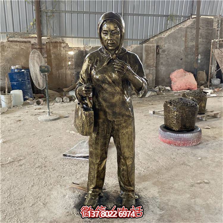 玻璃鋼仿銅人物雕塑，美化園林景區(qū)