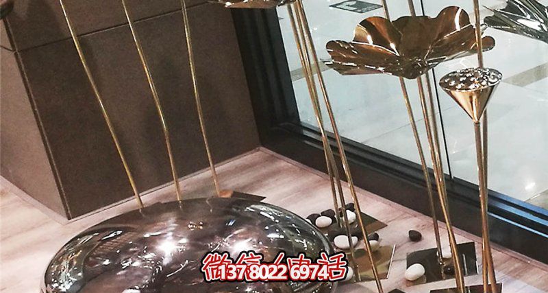 室內(nèi)裝飾蓮蓬雕塑，用不銹鋼鵝卵石點(diǎn)綴