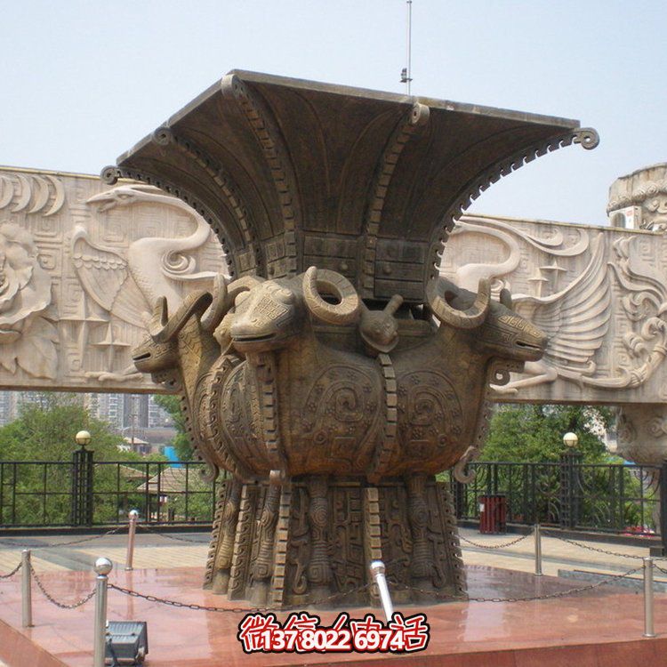 方尊銅香爐雕塑，讓景區(qū)廣場(chǎng)更加精彩