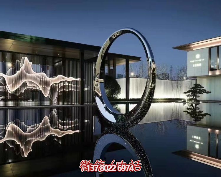 不銹鋼圓環(huán)雕塑，點(diǎn)綴園林別墅水池