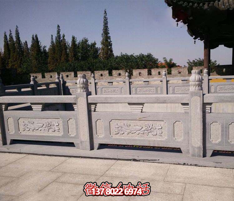 精美青石雕刻欄桿，為您的景區(qū)水池添彩
