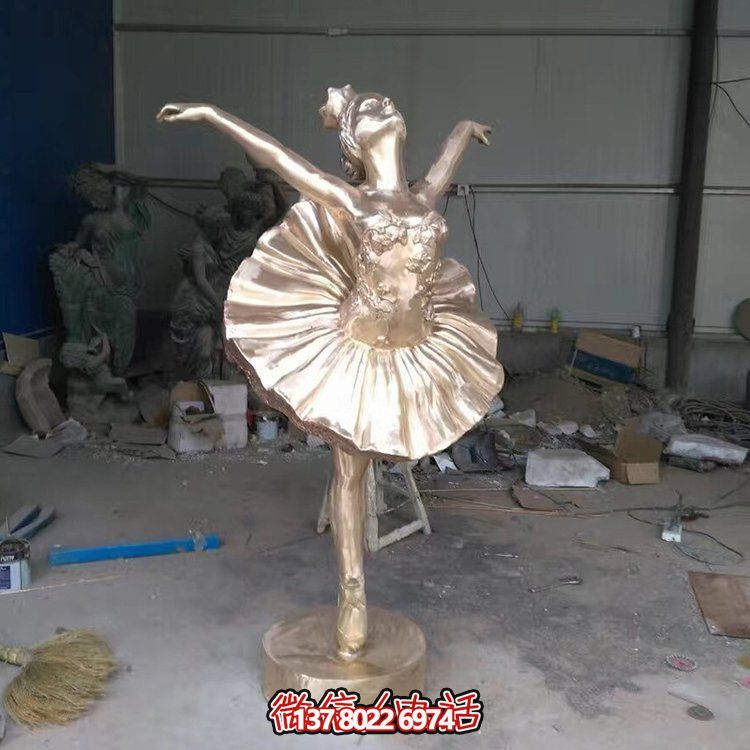 不銹鋼雕塑，給您的園林、廣場(chǎng)增添抽象跳舞的人物精彩！