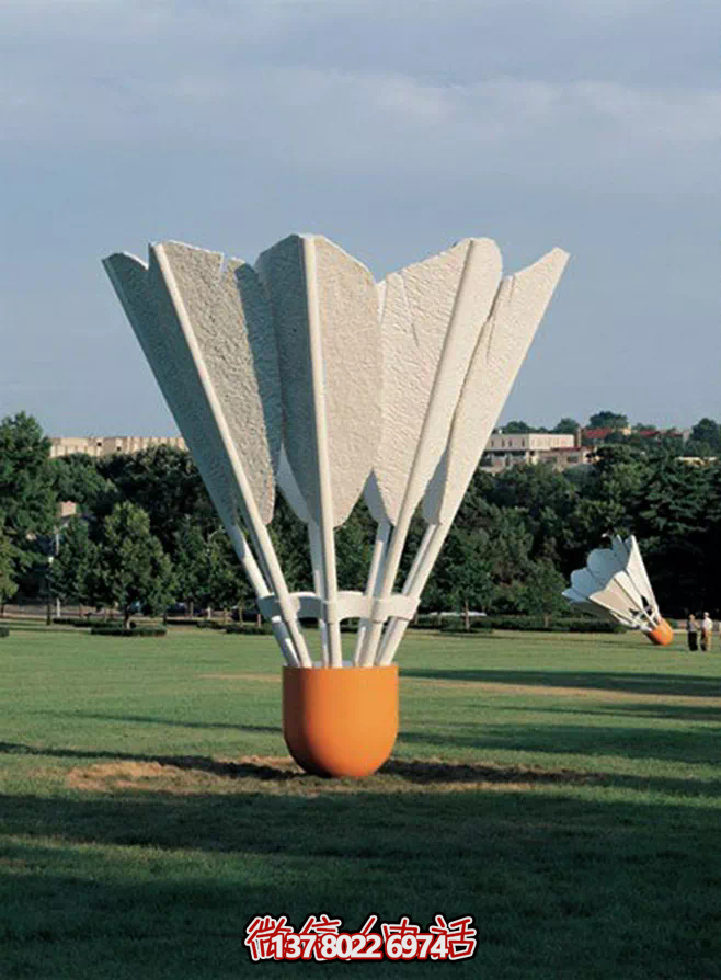 多功能玻璃鋼仿真雕塑羽毛球框，為戶外草坪增色