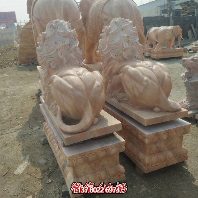 大型西方獅子雕塑，為酒店企業(yè)添彩
