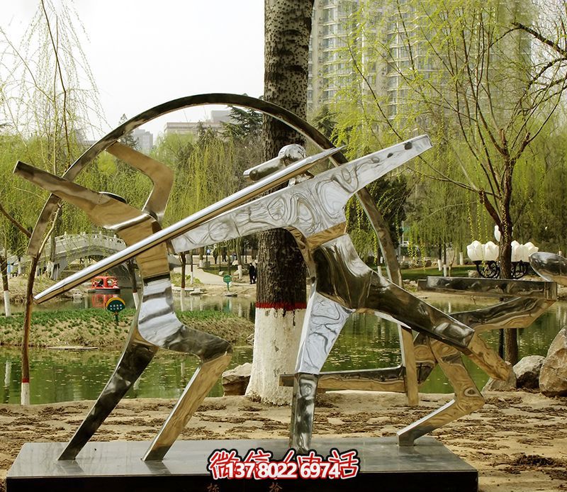 不銹鋼鏡面標(biāo)槍雕塑——精致、創(chuàng)意、華美