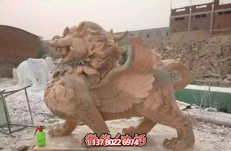 戶(hù)外廣場(chǎng)大型神獸景觀石雕黃蠟石貔貅雕塑